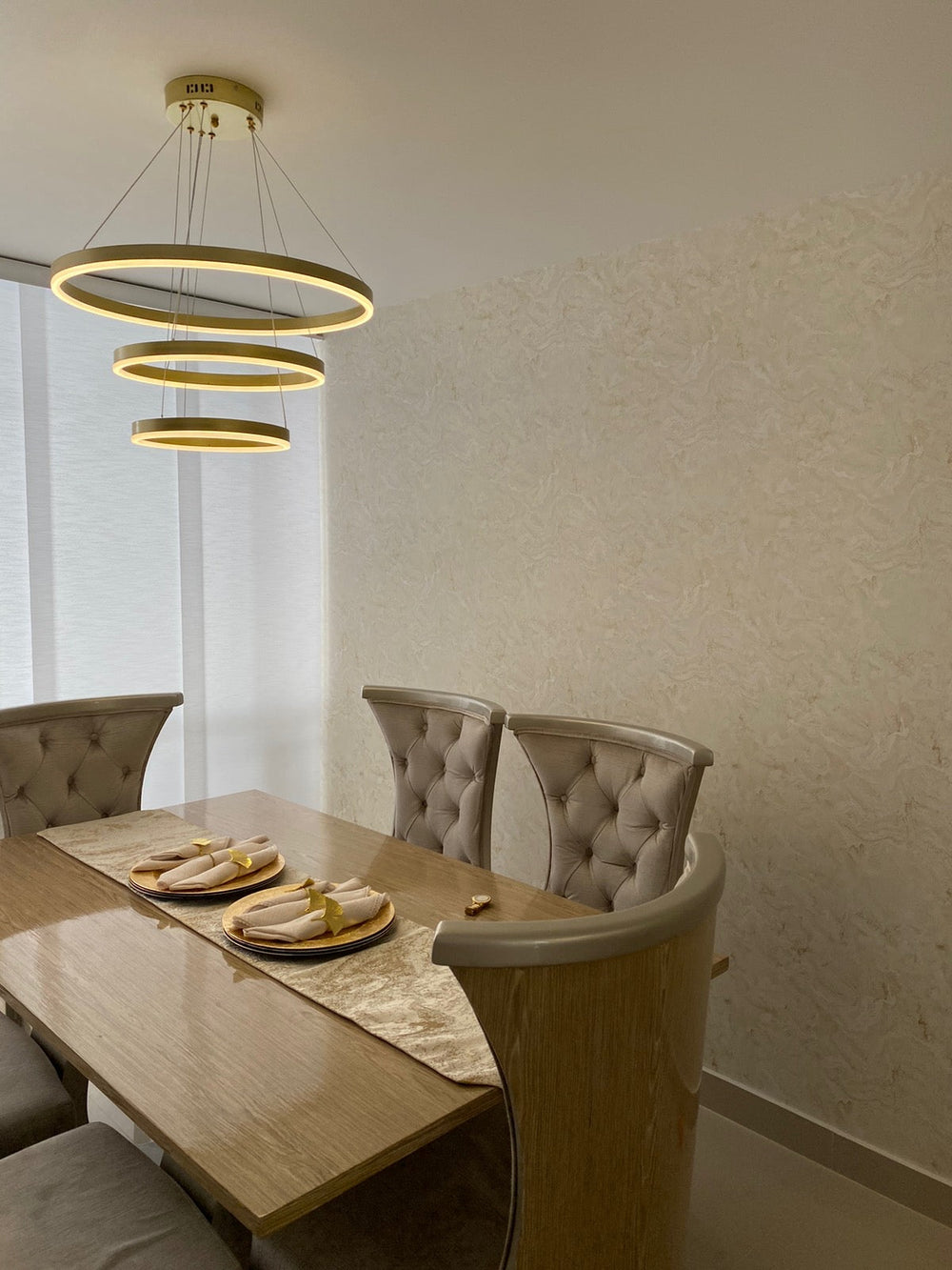 Papel de Colgadura Abstracto | Ivory Marble Veins Wallpaper